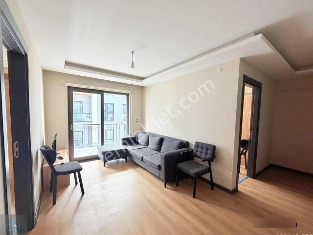 Almina'dan Koç Yapı Sitesinde Geniş 2+1 Kiralık Daire