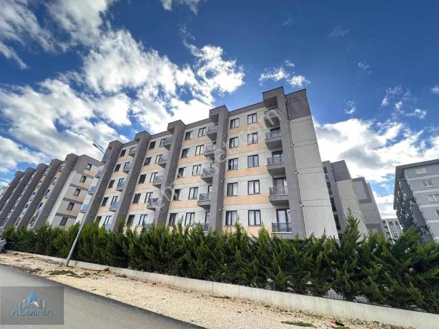 Almina'dan Manzara 180 Sitesinde Klimalı Yeni Eşyalı Daire