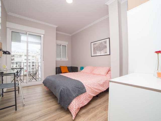 Alojamiento en piso compartido en Eixample, Valencia