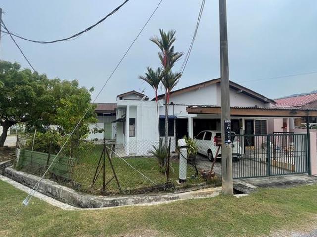 Alor Akar 1 Story Terrace Cornerlot House