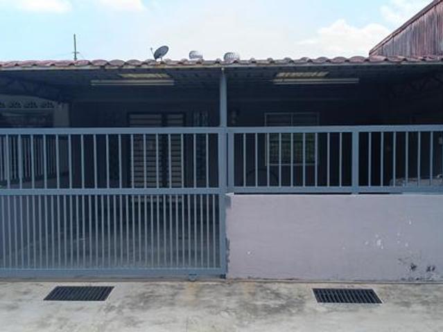 Alor Gajah 1 Sty House Near Toll Renovated Extended