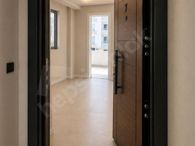 Alata'da Yeni Yapı 1+1 Daire, 50m
