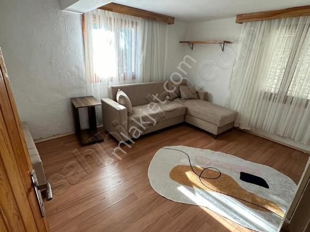 Alaçatı'da Kiralık Eşyalı 1+1 Daire