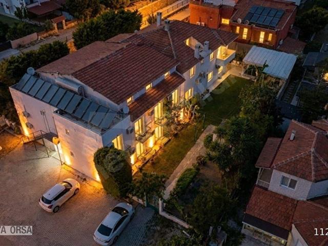 Alaçatı'da Ilıca Plajı'na Yakın Satılık Fırsat Butik Otel