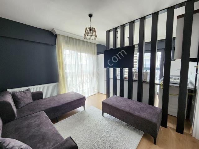 Alaçatı'dan Bulvara 50 M.mesafede Cam Balkonlu Kiralık