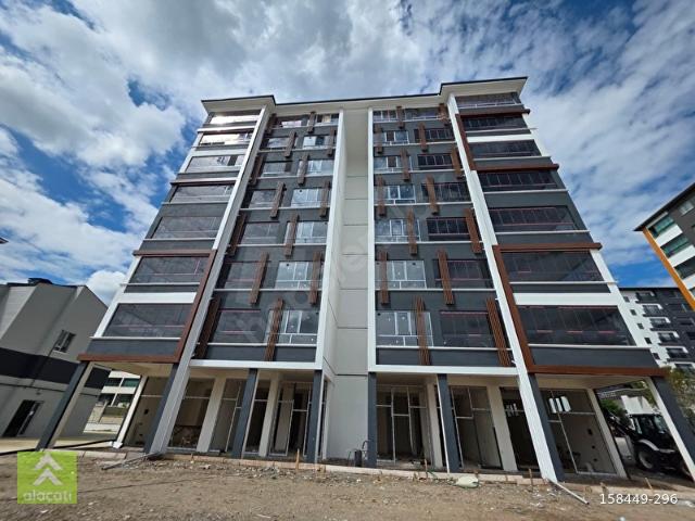 Alaçatı'dan GÖLBAŞINDA SİTE İÇİNDE 4+1TERAS CAMBALKON LÜKS DAİRE