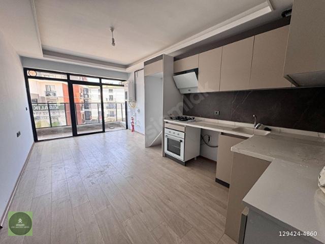 Alaçatıdan İncekte Kiralık 2+1 Dubleks Çatı Eğimsiz Geniş Daire