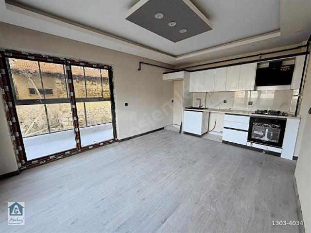 Alaçatı'dan KIZILCAŞAR'DA 2+1 GENİŞ CAM BALKONLU KİRALIK DAİRE