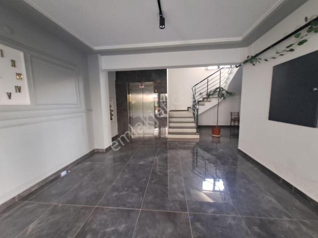 Alaçatı'dan / Yenimahalle'de Kiralık 4+1 Daire