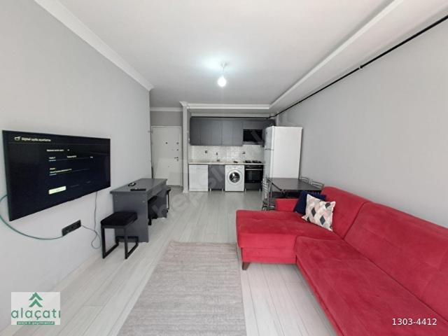 alaçatı'dan 1+1 kiralık arakat iskanlıvadi manzaralı
