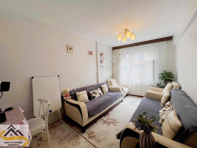 Alaçatı Dan 1.kat 90 M2 Kat İrtifaklı Daire Masrafsız Daire