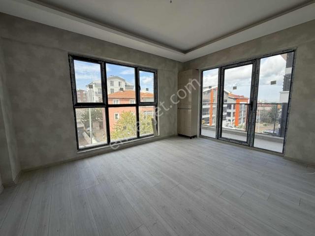 Alaçatı'dan/bağımsız Mutfaklı/2 Ay'a Anahtar Teslim/2+1 Daire