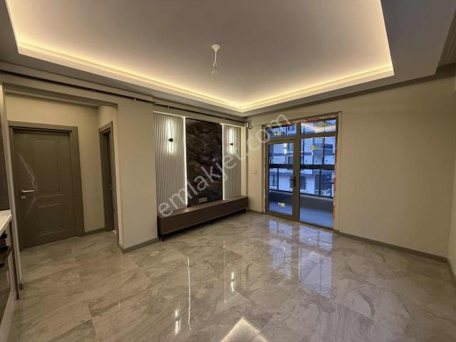 Alaçatı Jewel Avm Karşısı Arakat Ön Cephe Şık Tasarım 2+1 Daire