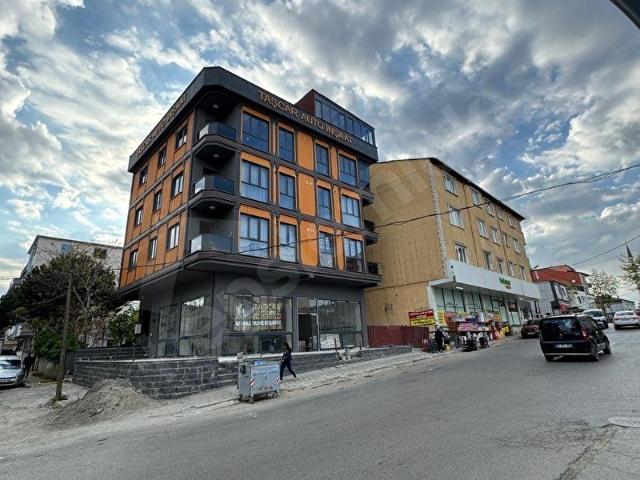 ALAÇATI GAYRİMENKULDEN ANTALYA CADDESİNE CEPHE 270 m2 DÜKKAN