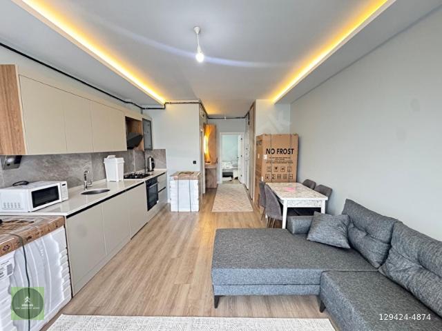ALAÇATIDAN İNCEKTECEPHESİ AÇIKSIFIR EŞYALIKİRALIK 1+1