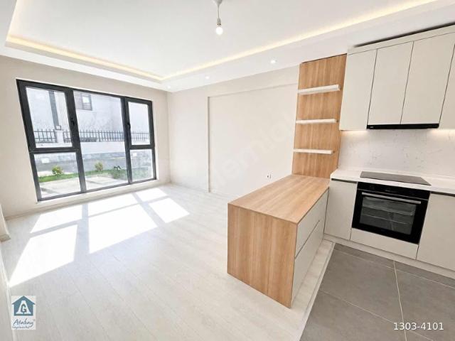 ALAÇATI'DAN SİTEDE 724 GÜVENLİKLİ OTURUMA HAZIR 1+1