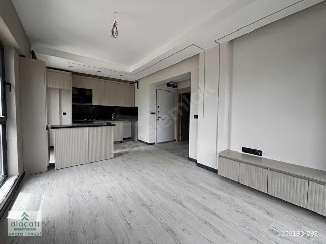 ALAÇATIDAN TAŞPINARDA ARA KAT ÇİFT CEPHE KİRALIK LÜX 1+1 DAİR