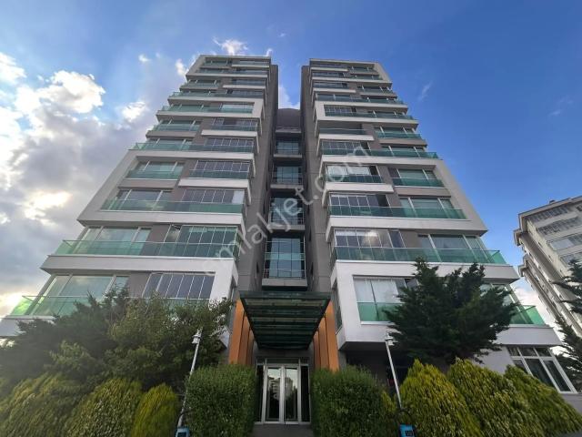 Alacaatlı Park Cadddesi Yakını 180 M2 Satılık 4+1 Daire