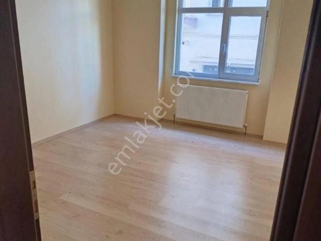 Alacasuluk Mah. 3+1 140 M2 Satılık Temiz Daire