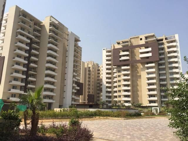 Alaknanda Society 3.5 Bedroom 2400 Sq. Ft. Apartment in Sector 56 Gurgaon Listing ID: #10011