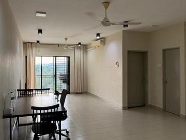 Alami Residensi Seksyen 13 SHAH ALAM Partly Furnish Dian