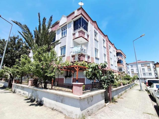 Alan Emlak  Mükemmel Konum,ara Kat, 1, Kat 2+1, 23 Yıllık Bina