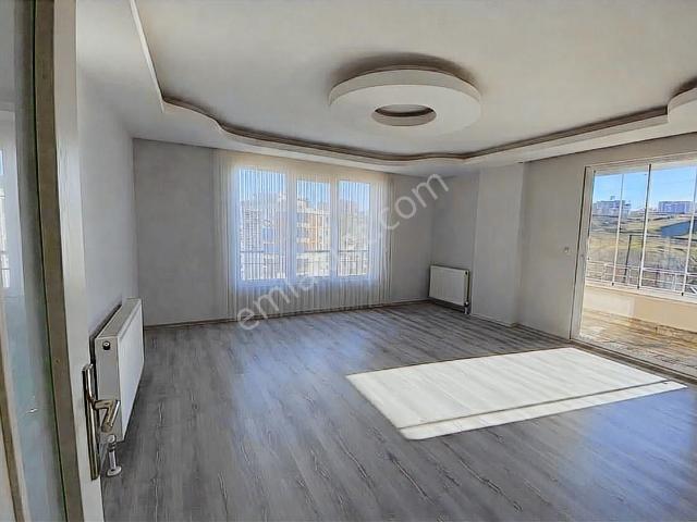 Alan Emlak  Ara Kat, İskanlı,ebeveyn Banyolu, Geniş Balkon