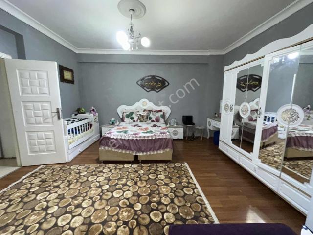 Alan Emlak  Full Kredili Cağaloğlu 1 Sokak Üz. Giriş Katı