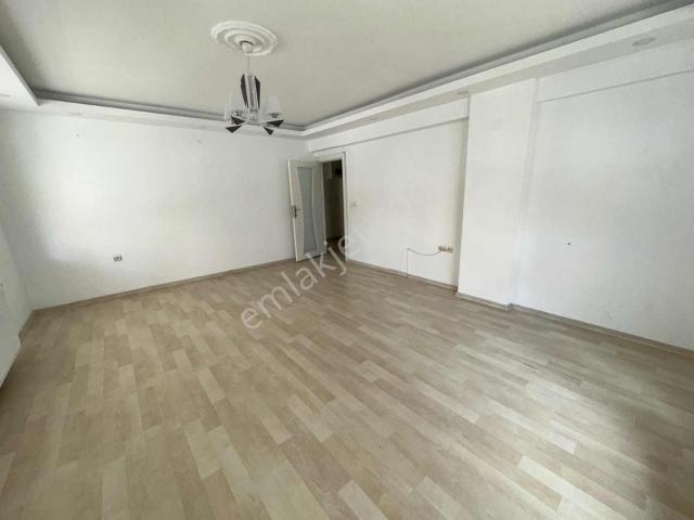 Alan Emlak  Full Kredili, İyi Konum, Geniş 3+1, 140 M2
