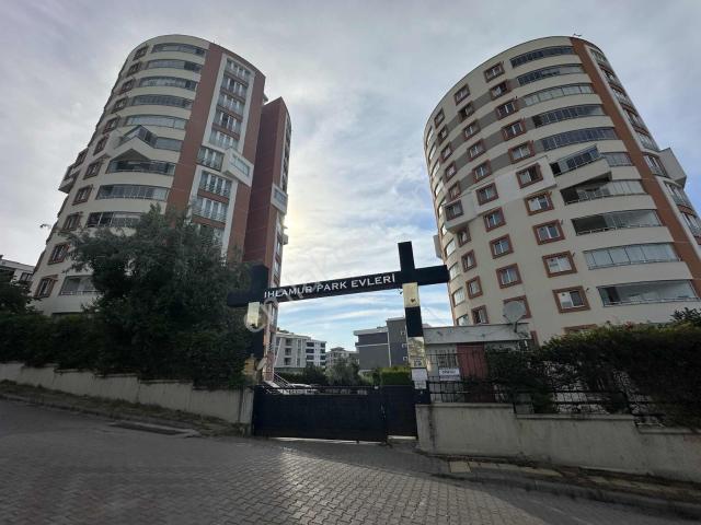 Alan Emlak  Site İç. Ara Kat, Çift Asansörlü, Full Kredili