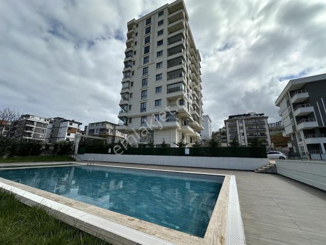 Alan Emlak  Ultra Lüks, Giyinme Odalı,havuzlu 4+1 Daire