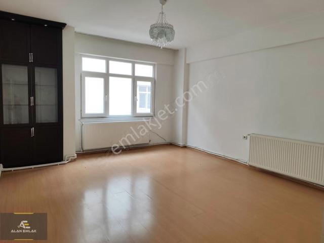 Alan Emlak 19 Mayıs Mahallesi, Prestijli Konum Kiralık Daire
