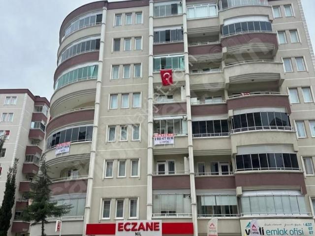 Alan Emlaktan Mükemmel Konumda Kiralık 3+1 Daire