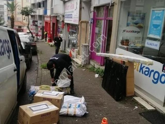 Alan Emlaktan İlkadım Mevlana Caddesinde Satılık Dükkan