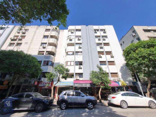 Alancak Merkezi Konumda Park Cepheli Kiralık Ofis
