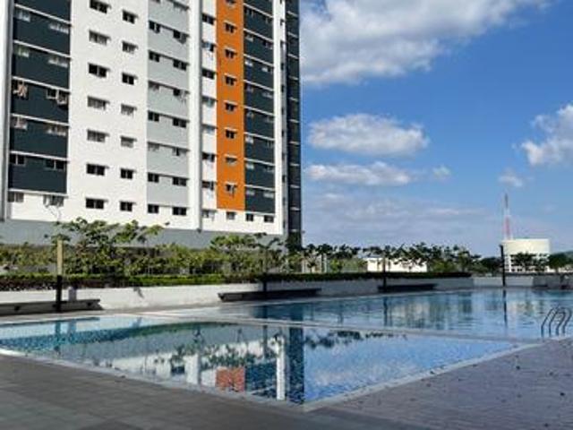 Alanis Residence Kota Warisan Partial furnished Slight negotiable
