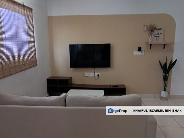 Alanis Residence