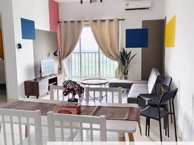 Alanis Residence