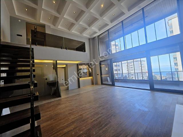 Alanlı Doğumak Tower'da Yüksek Kredili 3+1 Loft Ultralüks Daire