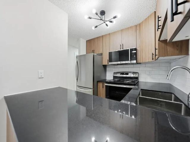 Alan's Place 1 Bedroom Apartment for Rent at 232 Pinehouse Dr, Saskatoon, SK S7K 4X2 Lawson Heights