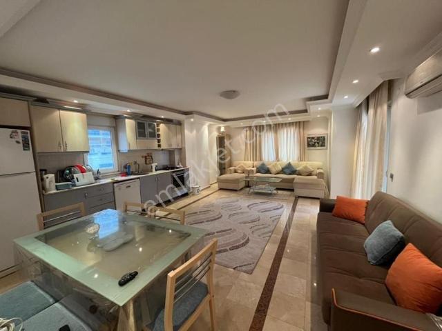 Alanya 2+1 Denize Sıfır Havuzlu Daire