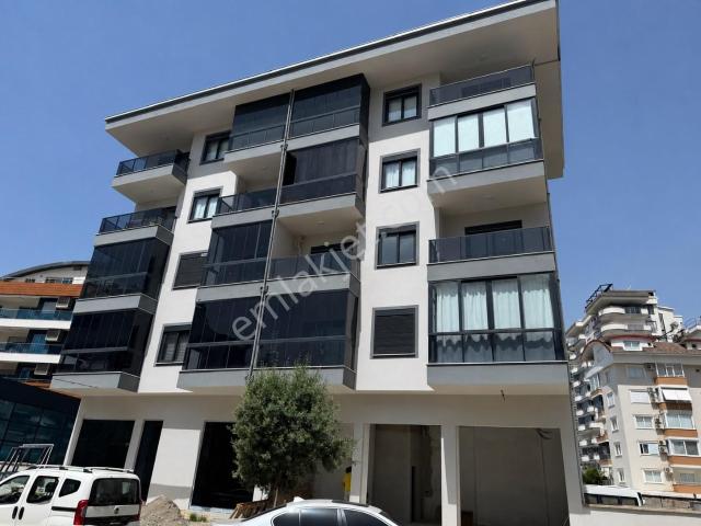 Alanya Cikcillide Muhteşem Lokasyonuyla Geniş Planıyla 2+1 Fırsat Daire