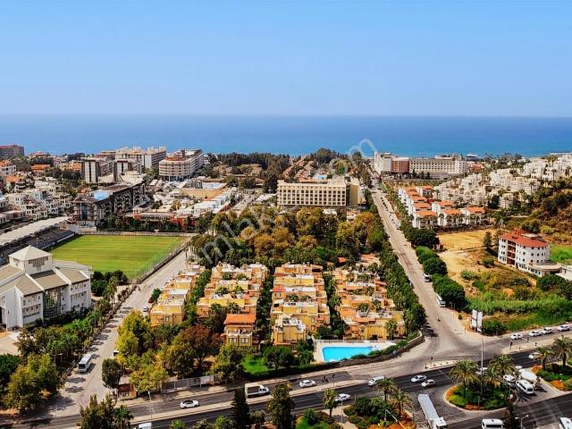 Alanya Club Konak 1 Sitesinde Denize 400 Metre İkiz Villa