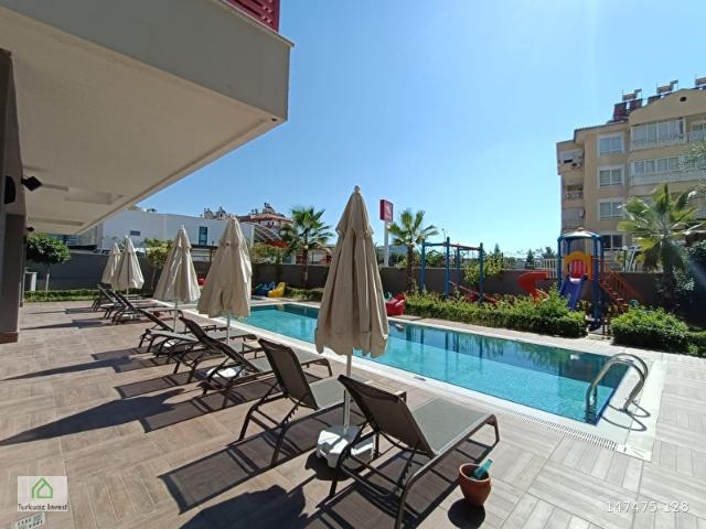ALANYA CLEOPATRA'DA LÜKS SİTE İÇERİSİNDE DENİZE YÜRÜME MESAFESİNDE SATILIK 1+1 DAİRE