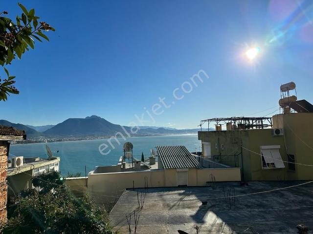 Alanya Çarşı Mah.kale Yamacı Satılık 2+1 Daire