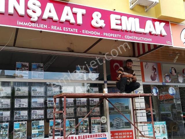 Alanya Atatürk Caddesinde Satılık Komple Apartman Dükkan Daire.