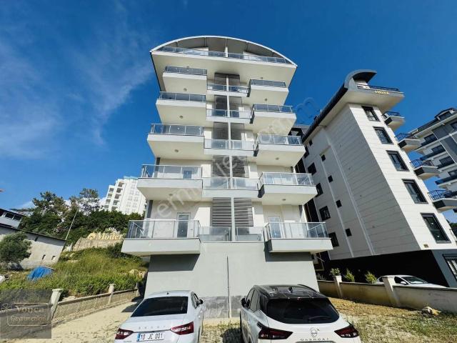 Alanya Avsallar Mah 1+1 Havuzlu 50m2 Yatırımlık Takasa Açık.
