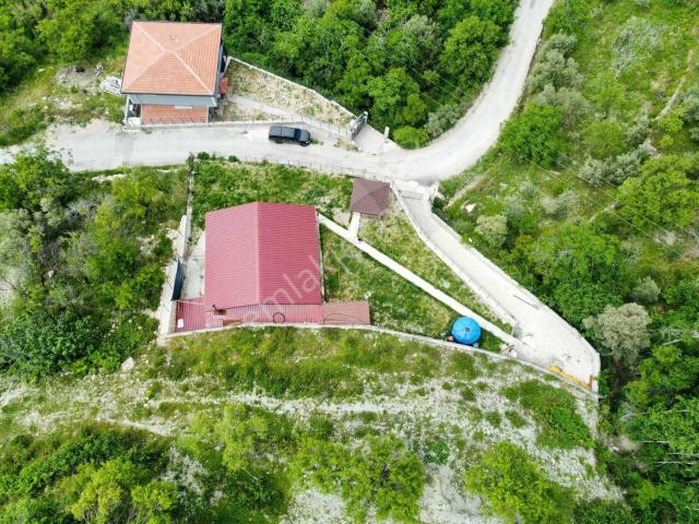 Alanya Badem Ağacında Satılık Taş Ev Ve Arazisi