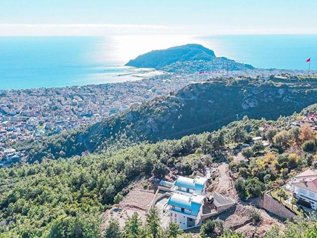 ALANYA BÜYÜKHASBAHÇE MAH. DENİZ MANZARALI MERKEZE YAKIN ARSA