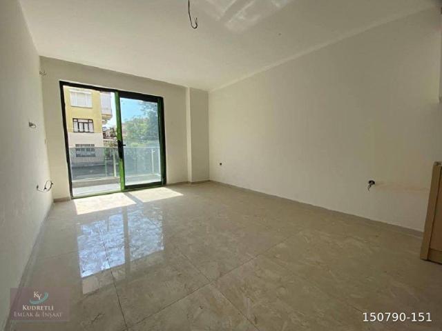 Alanya güller pınarı'nda satılık 1+160m2 daire